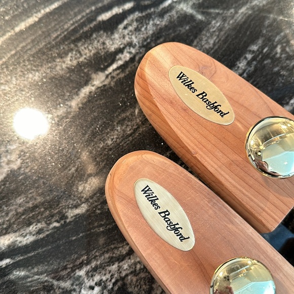 Wilkes Bashford Men’s Shoe Tree - Picture 3 of 3